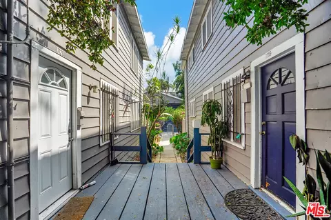 1118 Sanborn Ave, Los Angeles, CA 90029