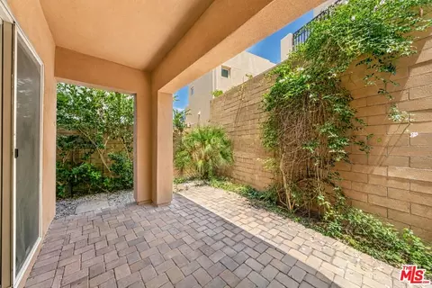 Exterior - 150 Newall, Irvine, CA 92618 photo 3 of 6