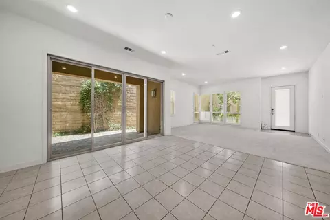 Living - 150 Newall, Irvine, CA 92618 photo 3 of 3