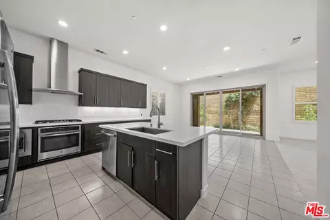 Other - 150 Newall, Irvine, CA 92618 photo 2 of 7