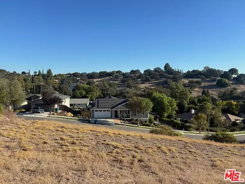 304 Maplewood Ct, Paso Robles, CA 93446 photo 4