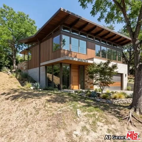 2560 N Hines Dr, Los Angeles, CA 90065