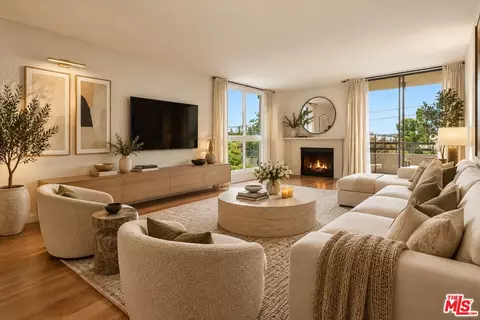 911 N Kings Rd #310, West Hollywood, CA 90069