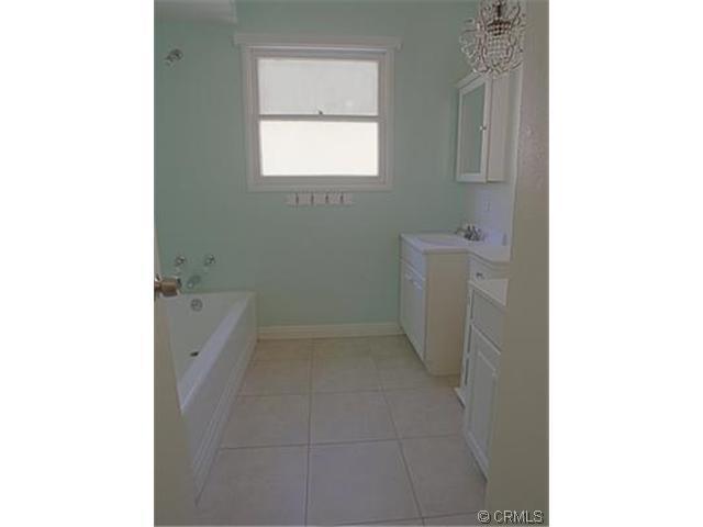 401 Amherst Dr, Burbank, CA 91504 photo 6