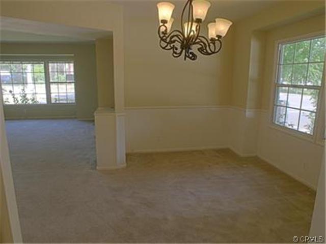 401 Amherst Dr, Burbank, CA 91504 photo 4