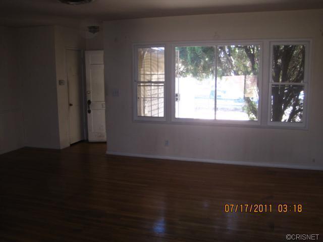 9610 Dorrington Ave, Arleta, CA 91331 photo 12