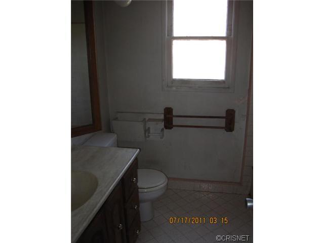 9610 Dorrington Ave, Arleta, CA 91331 photo 6