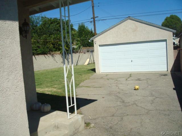 9836 Rincon Ave, Pacoima, CA 91331 photo 16