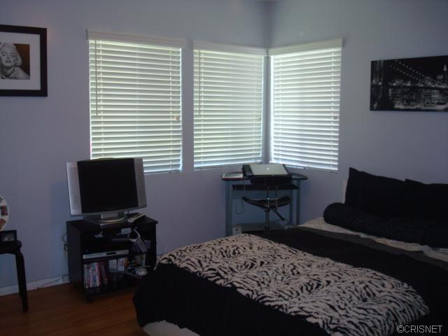 9836 Rincon Ave, Pacoima, CA 91331 photo 17