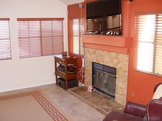 1025 E Avenue J3, Lancaster, CA 93535 photo 2