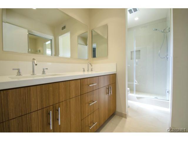 6851 Petit Ave, Van Nuys, CA 91406 photo 8