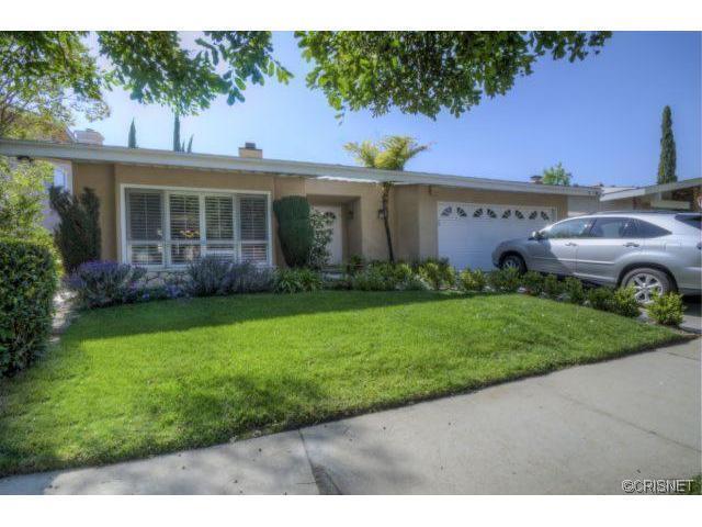 6851 Petit Ave, Van Nuys, CA 91406 photo 1