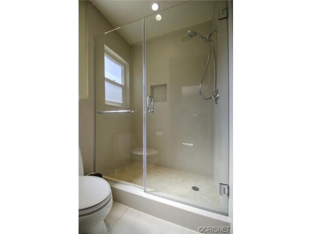 6851 Petit Ave, Van Nuys, CA 91406 photo 9