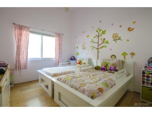 6851 Petit Ave, Van Nuys, CA 91406 photo 10
