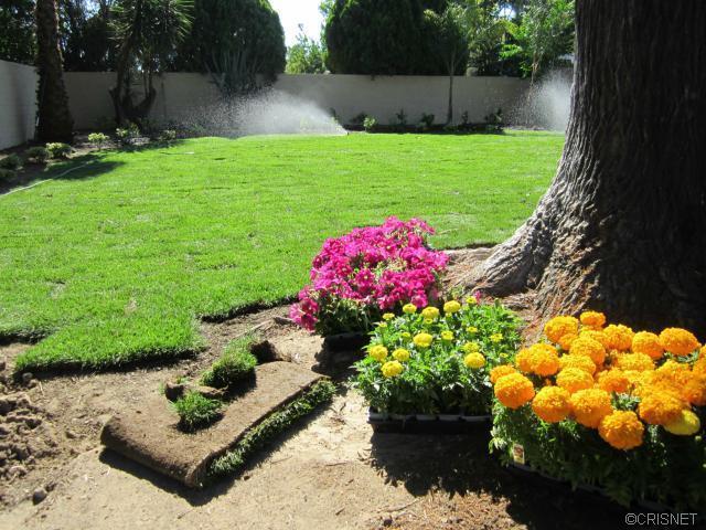 7323 Claire Ave, Reseda, CA 91335 photo 2