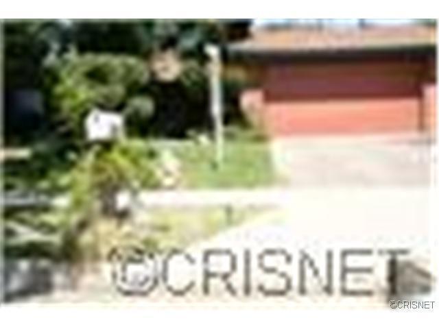 19111 Lull St, Reseda, CA 91335 photo 1