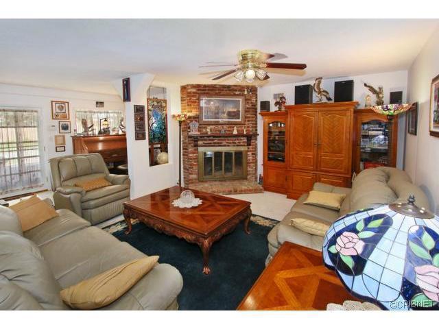 7727 Mason Ave, Winnetka, CA 91306 photo 2
