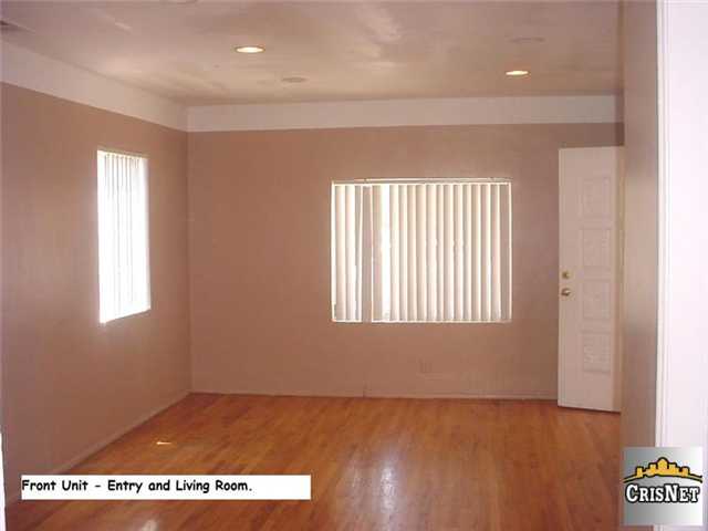 9566 Lev Avenue, Arleta, OUTSIDEUSA 91331 photo 2