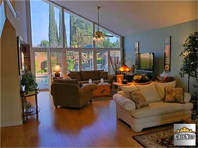 7826 Quartz Ave, Winnetka, CA 91306 photo 3