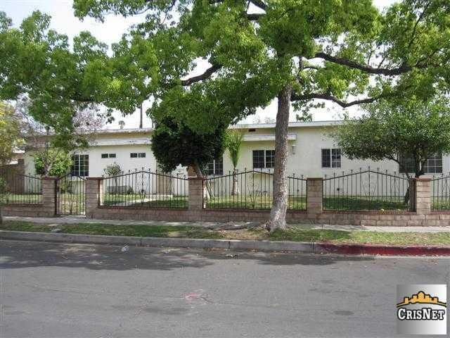 9520 Rincon Ave, Pacoima, CA 91331 photo 2