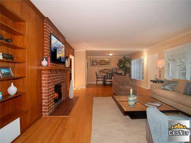 6958 Chisholm Ave, Van Nuys, CA 91406 photo 4