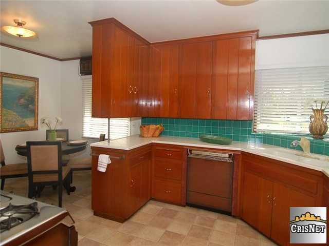 6958 Chisholm Ave, Van Nuys, CA 91406 photo 7