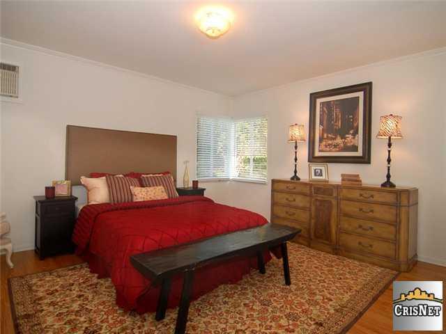 6958 Chisholm Ave, Van Nuys, CA 91406 photo 9