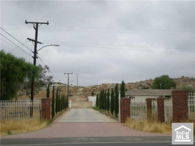 22487 Old Elsinore Rd, Perris, CA 92570 photo 1