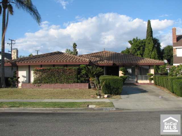 8437 Tepic Dr, Paramount, CA 90723 photo 1