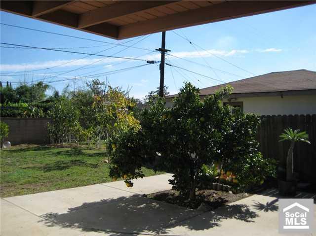 1216 E Monroe Ave, Orange, CA 92867 photo 3