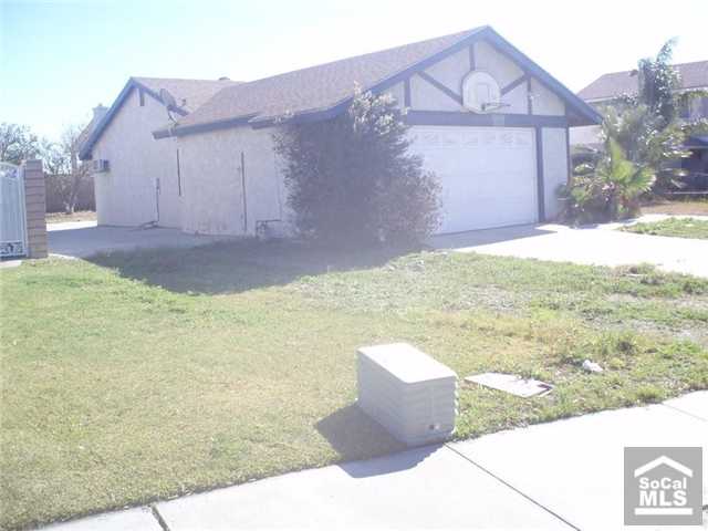 933 Geronimo Ave, Bloomington, CA 92316 photo 1