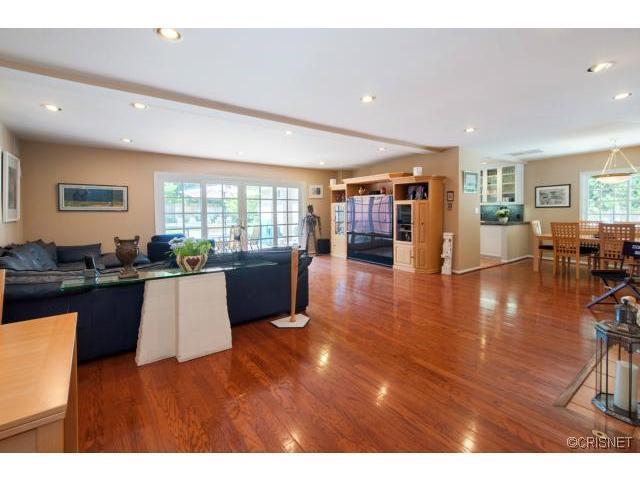 4715 Libbit Ave, Encino, CA 91436 photo 3