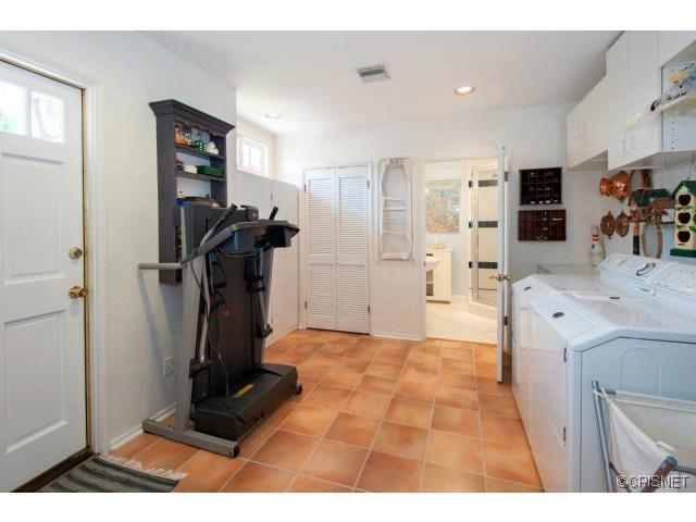 4715 Libbit Ave, Encino, CA 91436 photo 9