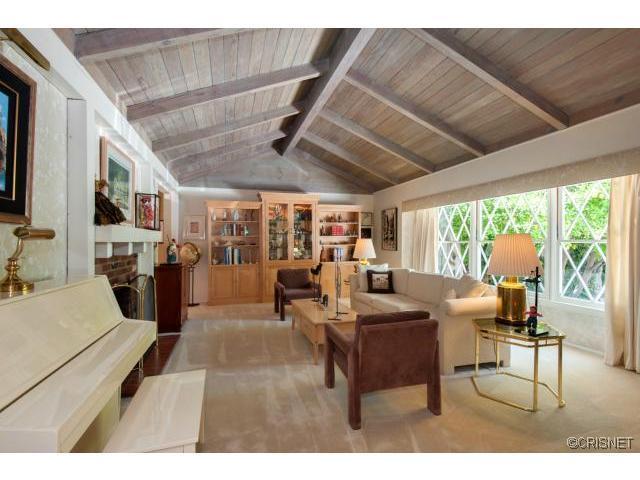 4715 Libbit Ave, Encino, CA 91436 photo 2