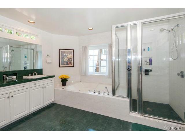 4715 Libbit Ave, Encino, CA 91436 photo 15