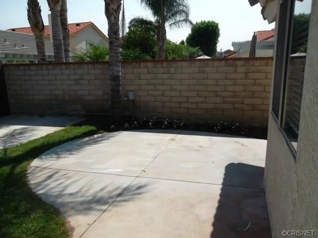 28025 Sturbridge Dr, Castaic, CA 91384 photo 16