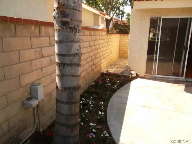 28025 Sturbridge Dr, Castaic, CA 91384 photo 17
