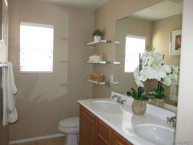 20051 Holly Dr, Santa Clarita, CA 91350 photo 24