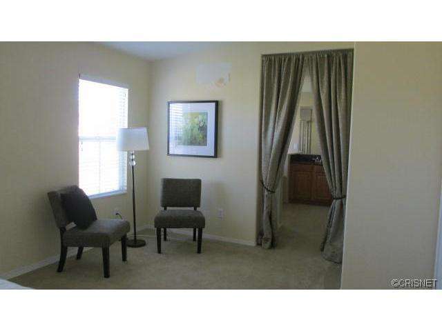 20051 Holly Dr, Santa Clarita, CA 91350 photo 20