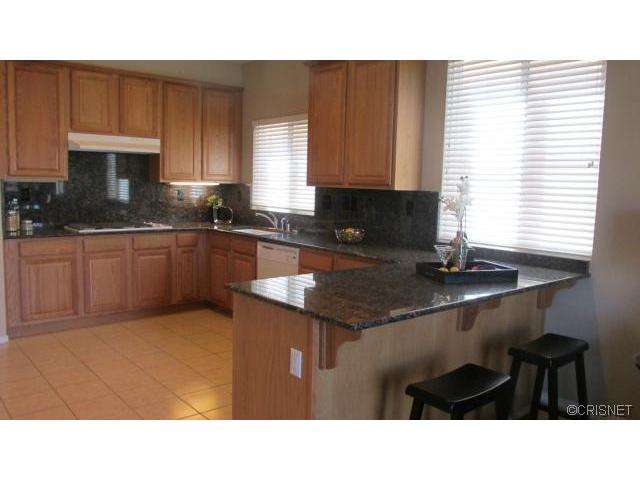 20051 Holly Dr, Santa Clarita, CA 91350 photo 7