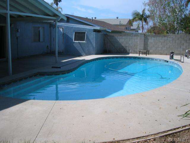 472 Appleton Rd, Simi Valley, CA 93065 photo 2