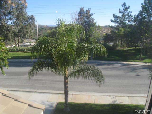 28524 Calex Dr, Valencia, CA 91354 photo 13