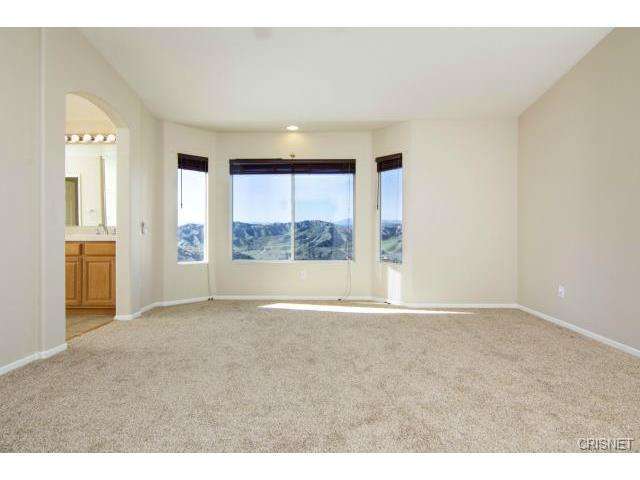 22923 Raintree Ln, Santa Clarita, CA 91390 photo 15