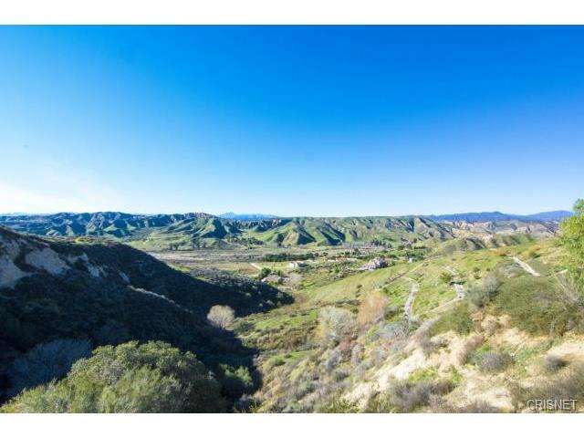 22923 Raintree Ln, Santa Clarita, CA 91390 photo 2