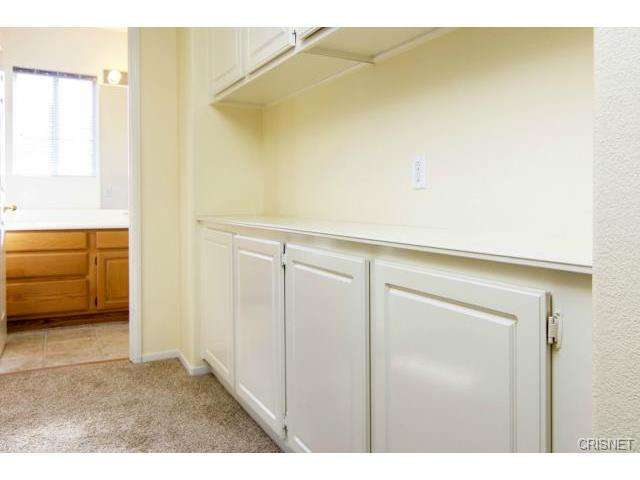 22923 Raintree Ln, Santa Clarita, CA 91390 photo 17
