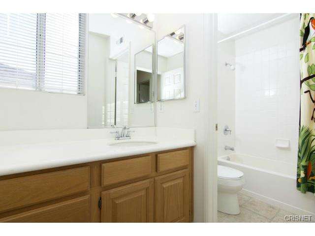 22923 Raintree Ln, Santa Clarita, CA 91390 photo 11