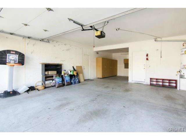 22923 Raintree Ln, Santa Clarita, CA 91390 photo 18