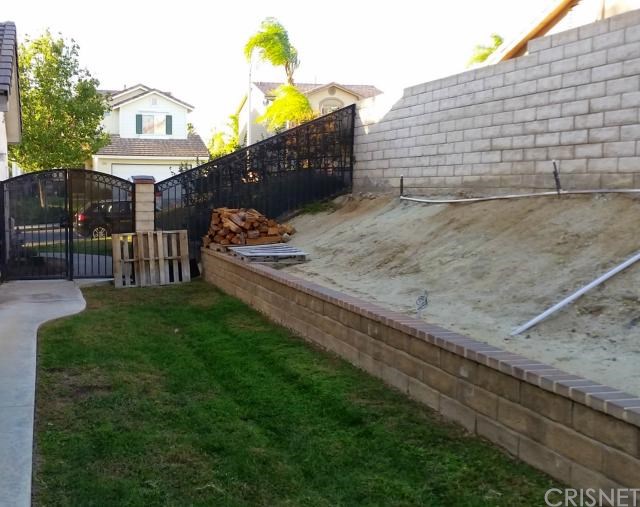28460 Jerry Pl, Saugus, CA 91350 photo 4