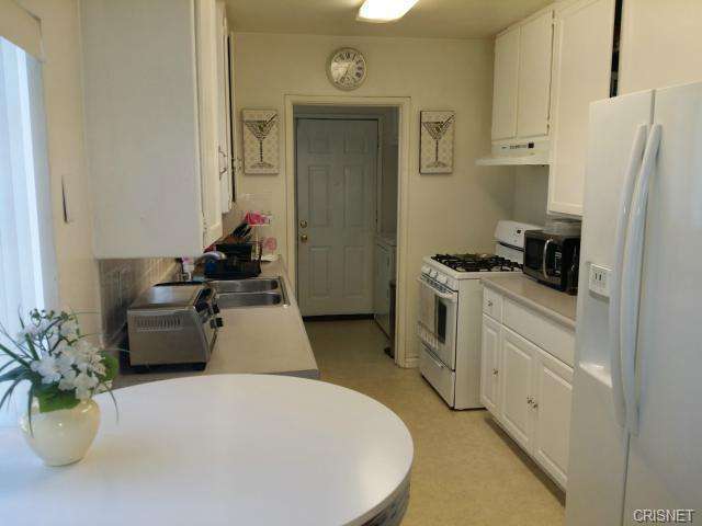 13600 Osborne St, Arleta, CA 91331 photo 4