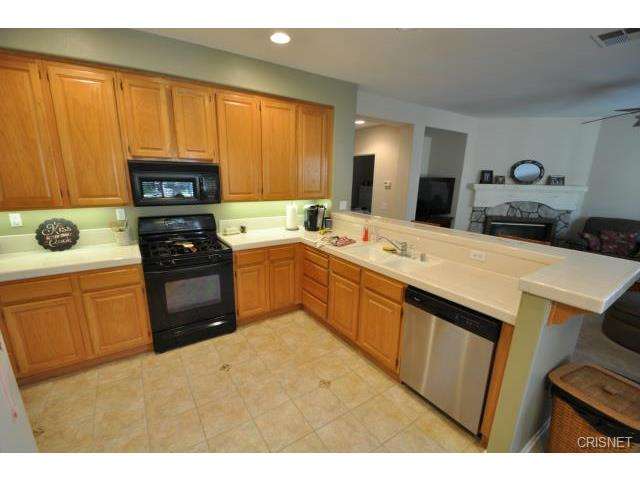 22957 Raintree Ln, Santa Clarita, CA 91390 photo 7